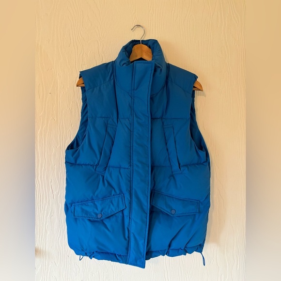 Simon’s Twik Blue Puffer Vest - Picture 10 of 10
